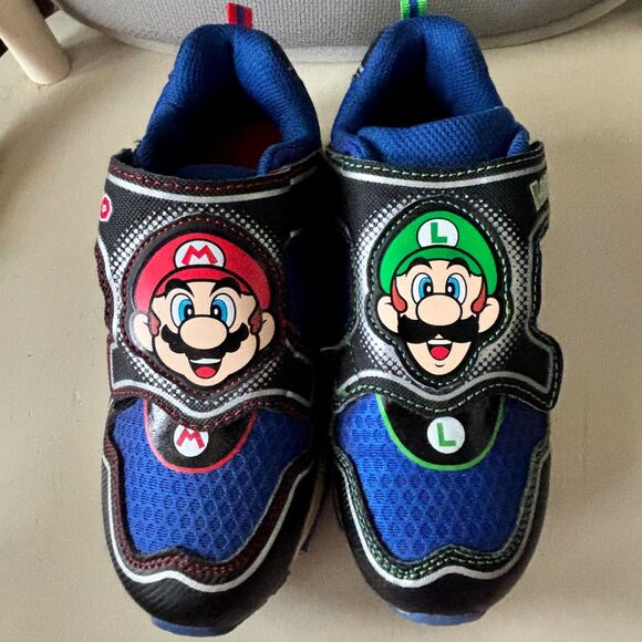 Super Mario Light Up Red Green Heel Mario & Luigi Little Boy's Size 1 Sneakers - Picture 1 of 7